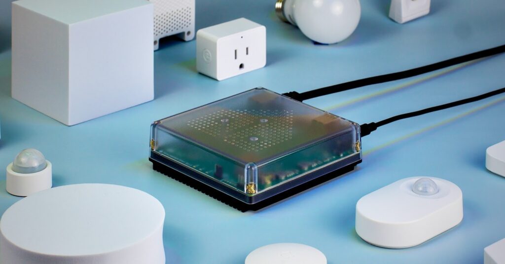 Smart home hubs & assistants